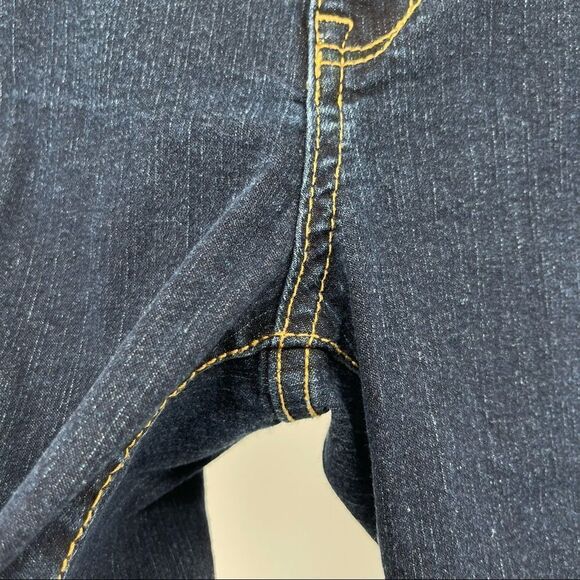 Cat & Jack Girl’s Straight Leg Super Stretch Dark Wash Denim Jeans Size 12 - Picture 6 of 16